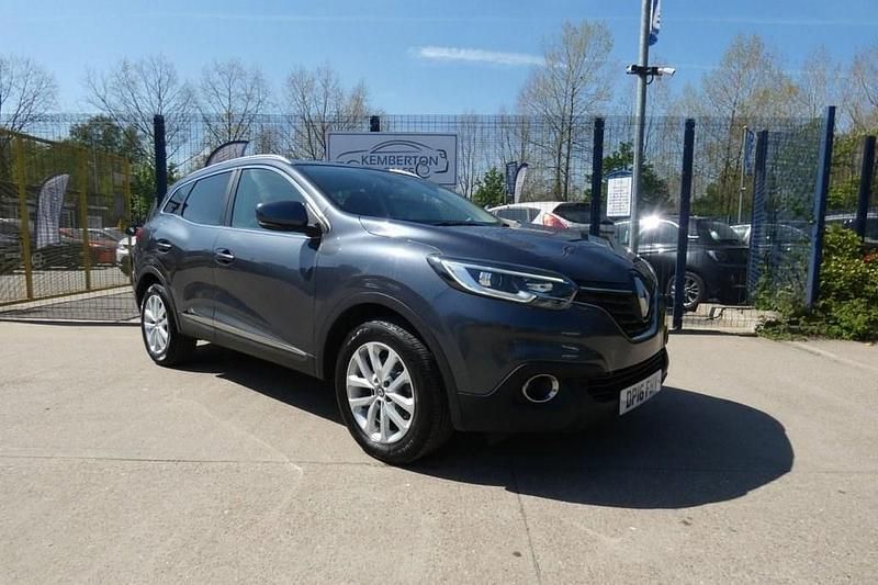 Grey Used 2016 Renault Kadjar Dynamique SUV | £7,495 (Fair price) - Image 1/4