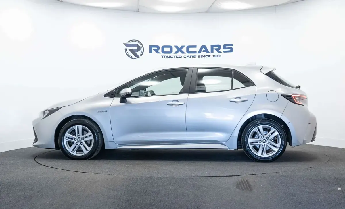 Used Toyota Corolla 184 HP (135 kW) 2021 Silver Hatchback