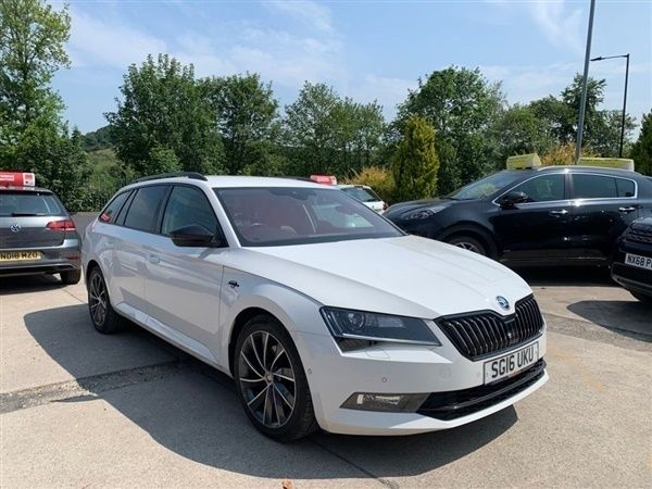 White Used 2016 Skoda Superb LAURIN & KLEMENT Estate | £11,495 (Fair price) - Image 1/1