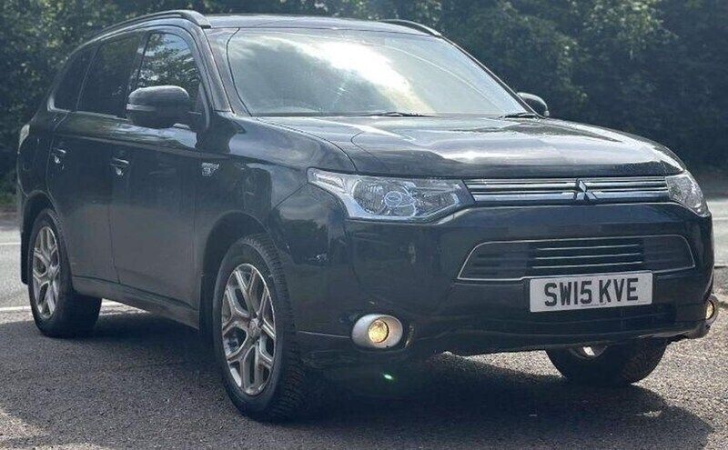 Black Used 2015 Mitsubishi Outlander P-HEV SUV | £5,750 (Good price) - Image 1/4