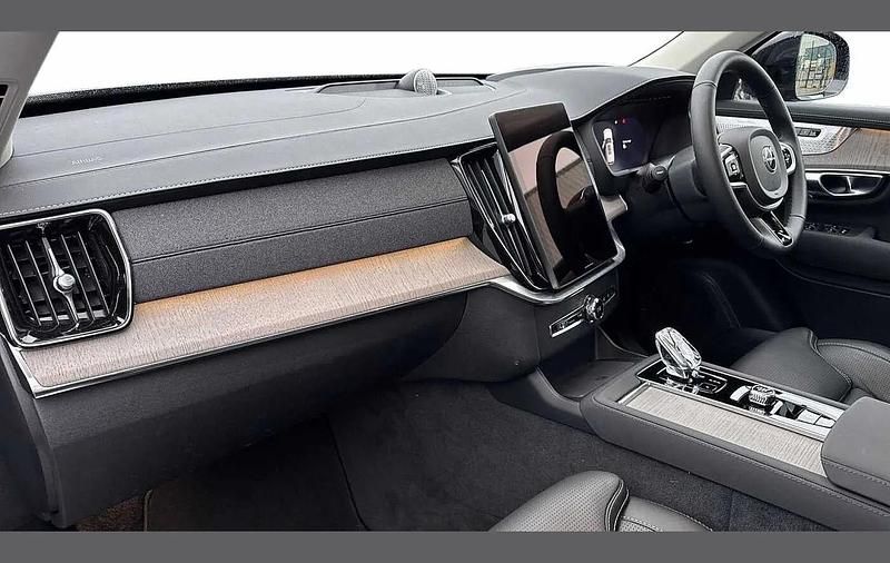 Used Volvo XC90 Ultra 449 HP (330 kW) 2025 Black SUV