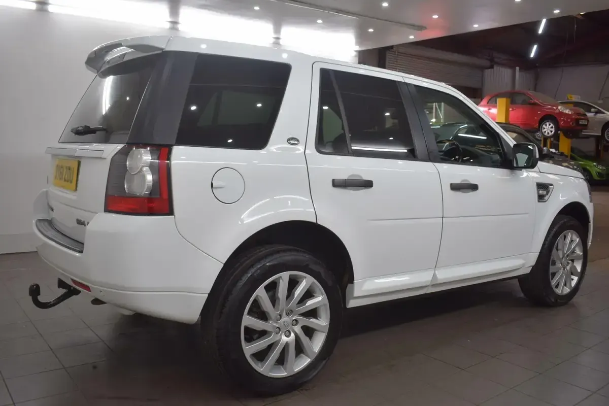 Used Land Rover Freelander 2 HSE 2011 White SUV