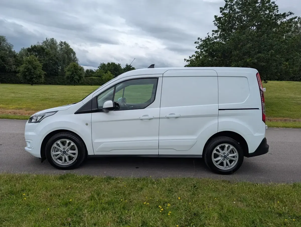 Used Ford Transit Limited 120 HP (88 kW) 2022 White Van