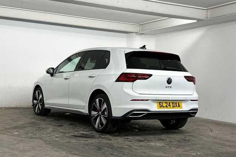 Used VW Golf VIII GTE 245 HP (180 kW) 2024 White Hatchback
