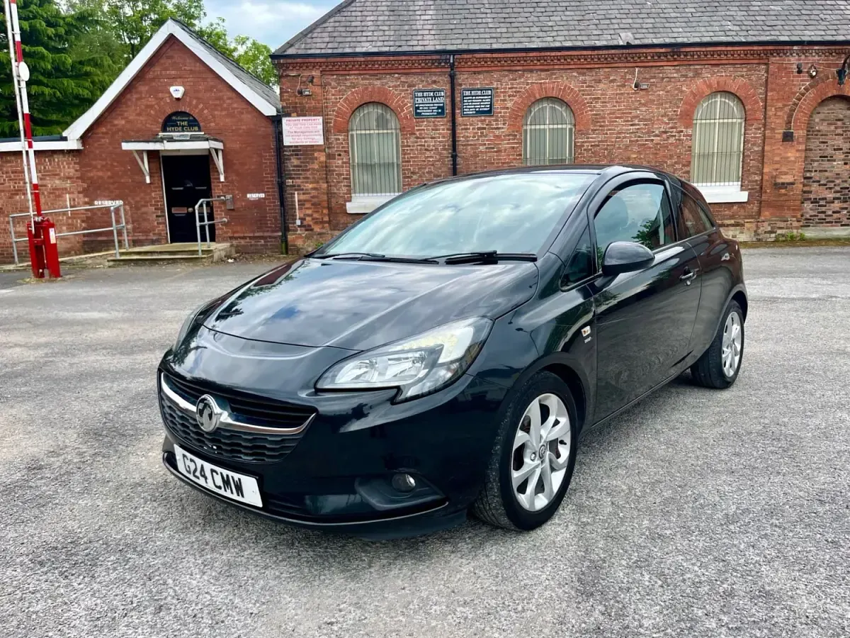 Second-hand Vauxhall Corsa 2016 Negru Hatchback