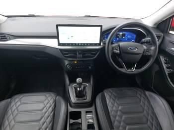 Used Ford Focus Titanium 155 HP (114 kW) 2022 Red Hatchback