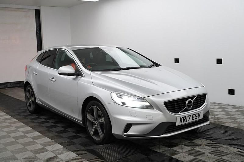 Silver Used 2017 Volvo V40 R-Design Hatchback | £9,195 (Fair price) - Image 1/1