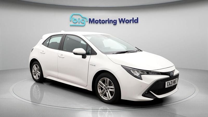 Used 2021 Toyota Corolla Hatchback | £16,400 (Super price) - Image 1/4