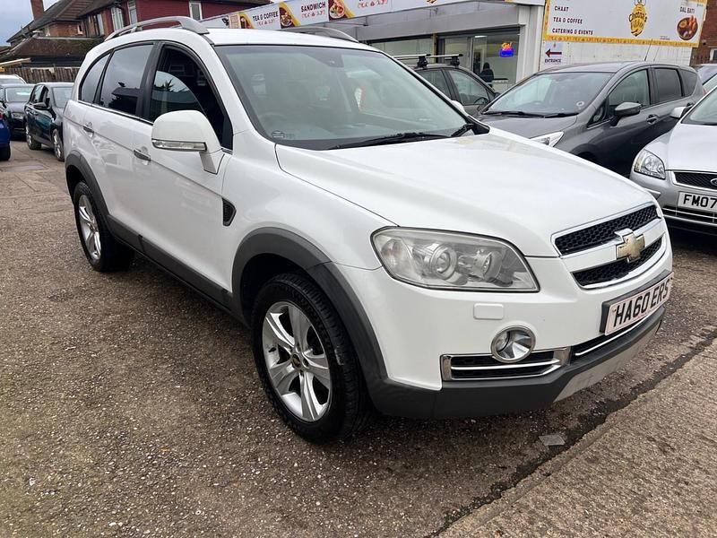 Used Chevrolet Captiva LTZ 2010 White SUV
