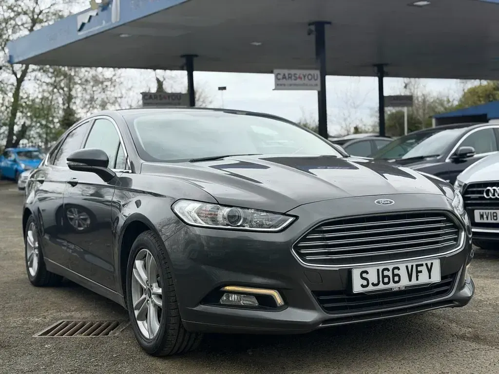 Used Ford Mondeo Zetec 150 HP (110 kW) 2015 Hatchback
