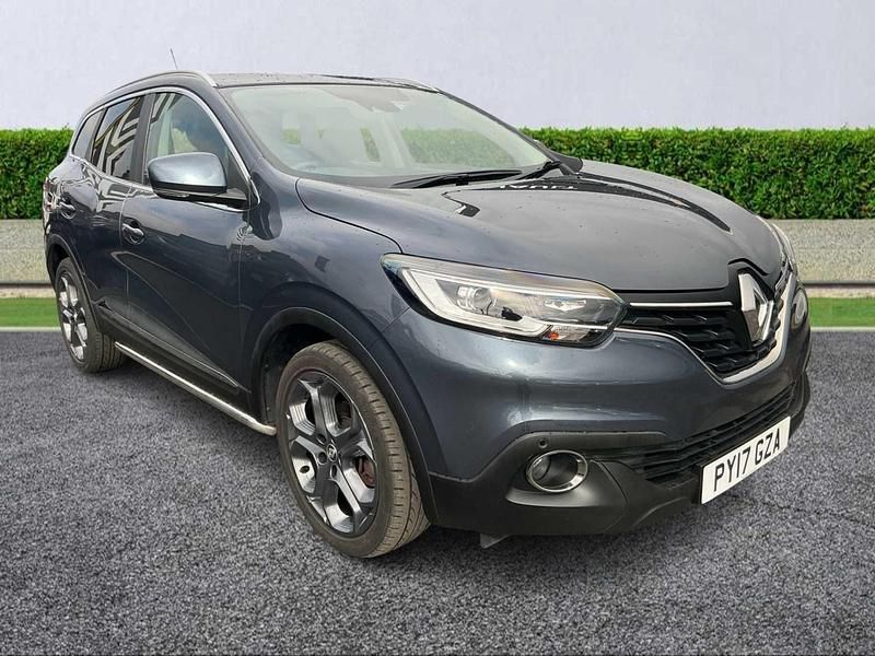 Grey Used 2017 Renault Kadjar Dynamique SUV | £8,799 (Fair price) - Image 1/4
