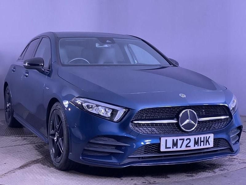 Used Mercedes A180 Executive 136 HP (100 kW) 2022 Blue Hatchback