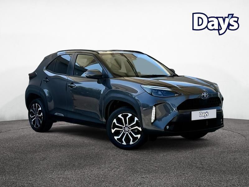 Grey Used 2023 Toyota Yaris Cross Design SUV | £20,601 (Fair price) - Image 1/4