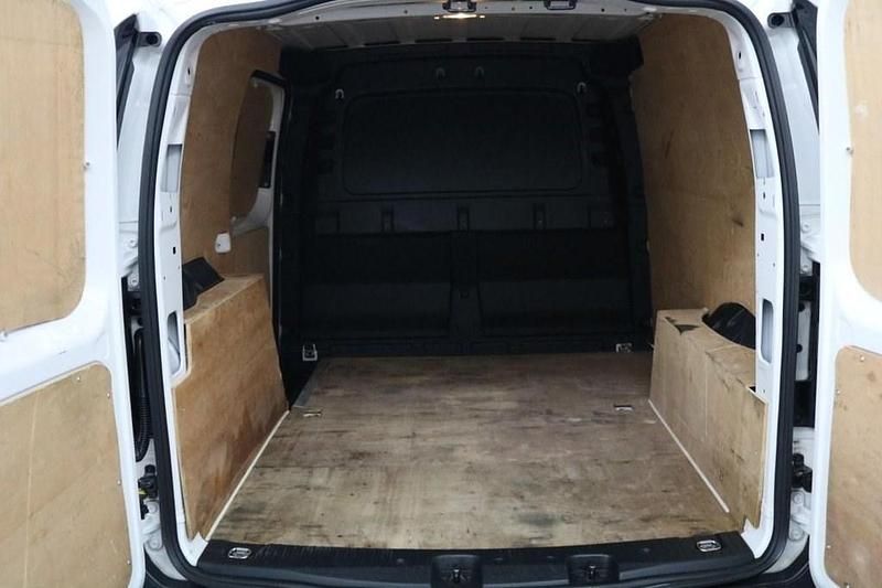 Used VW Caddy 102 HP (75 kW) 2022 White MPV