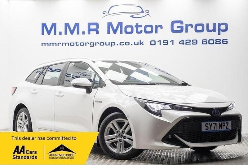 White Used 2021 Toyota Corolla Estate | £16,690 (Fair price) - Image 1/1