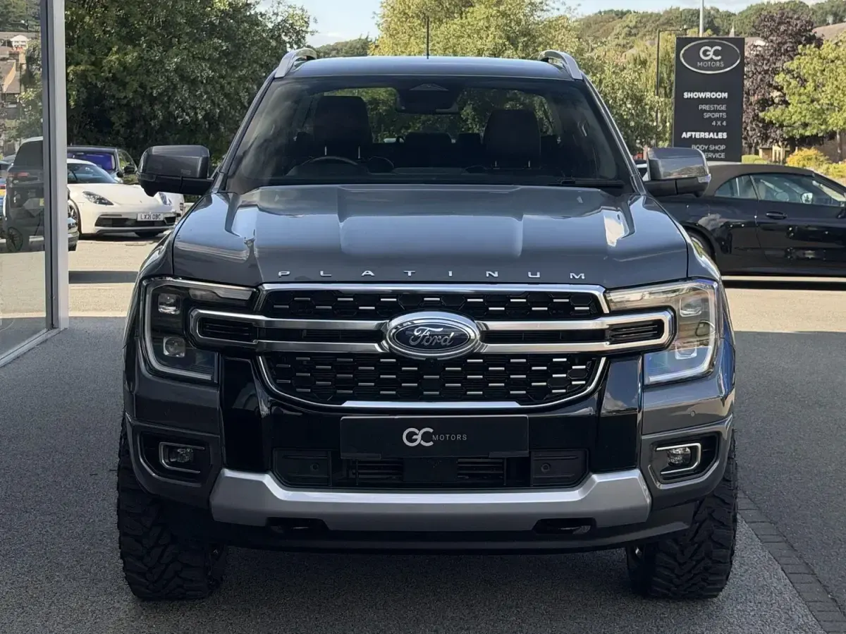 Used Ford Ranger Platinum 240 HP (176 kW) 2025 Grey Pickup