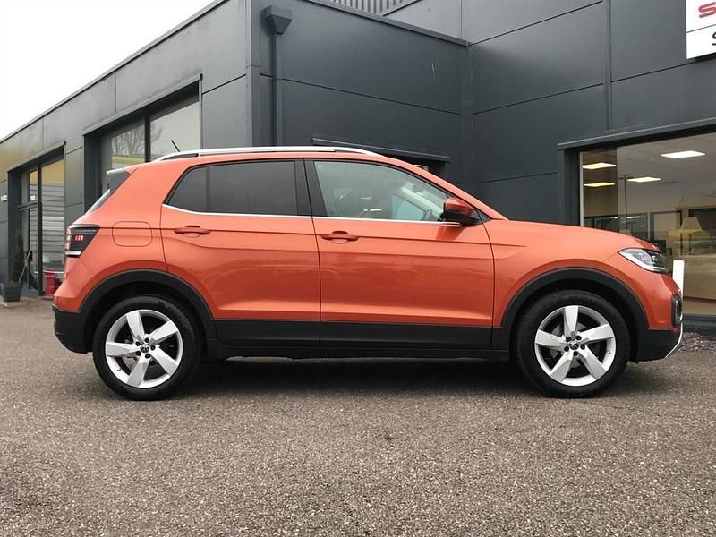 Used VW T-Cross SEL 110 HP (80 kW) 2023 Orange SUV