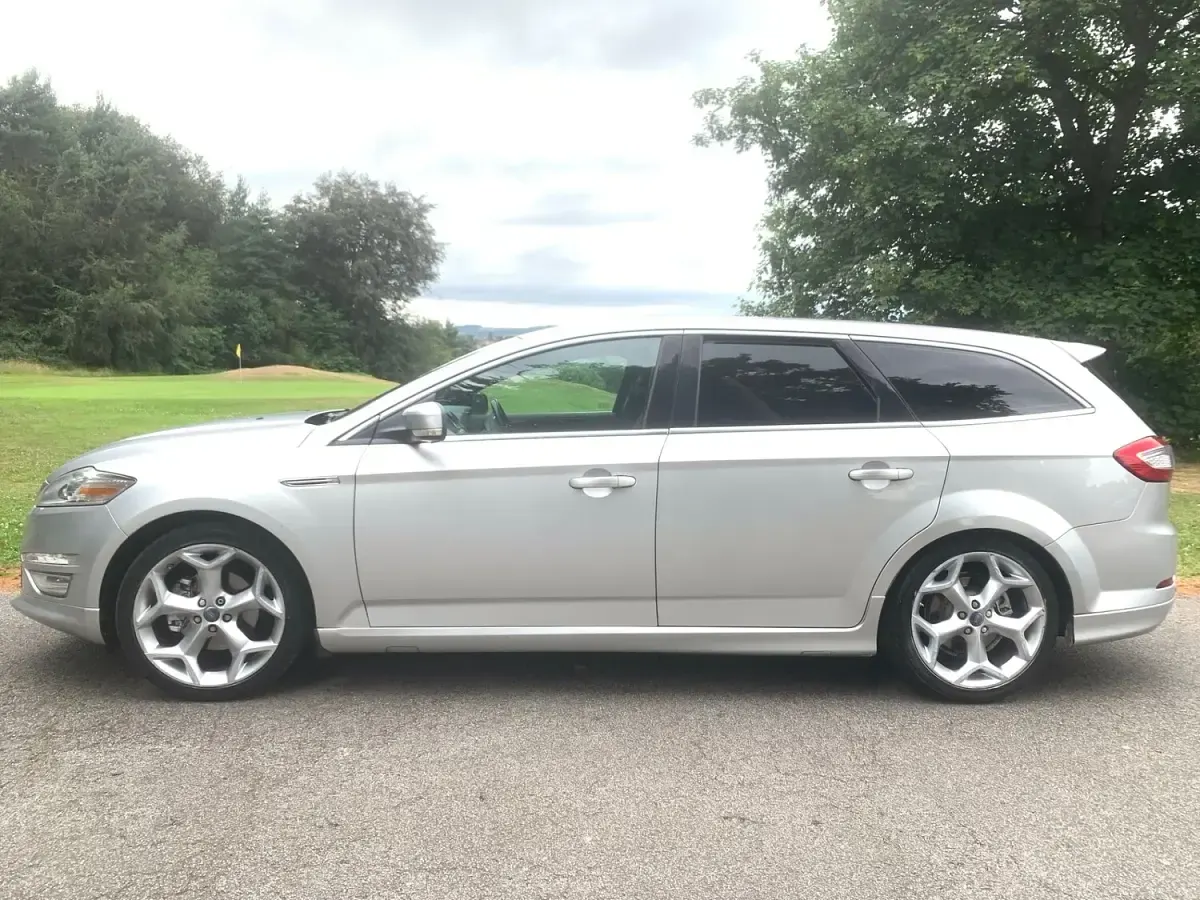 Used Ford Mondeo Titanium X 200 HP (147 kW) 2011 Silver Estate