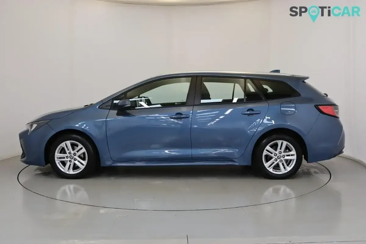 Używany Toyota Corolla 120 KM (88 kW) 2022 Niebieski Kombi