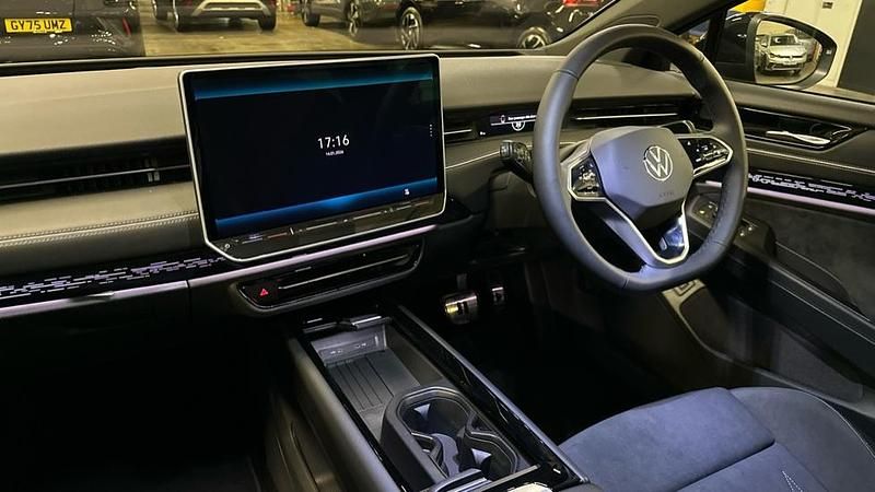 New VW ID.7 Pro 210 kW (286 HP) 2025 Grenadilla black metallic