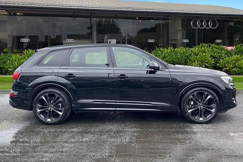 Used Audi Q7 Black Edition 231 HP (169 kW) 2025 Black SUV