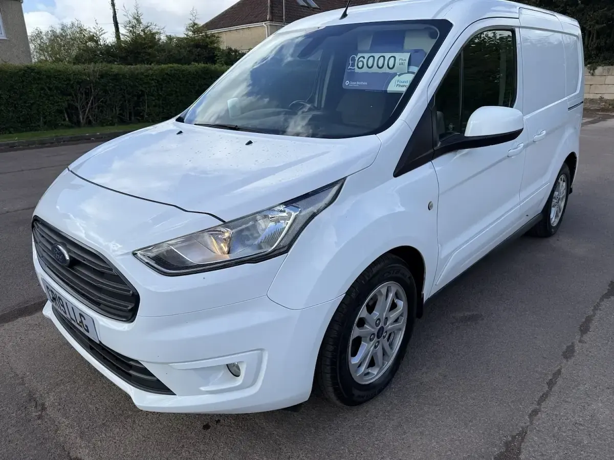 Used Ford Transit Connect Limited 120 HP (88 kW) 2019 White MPV