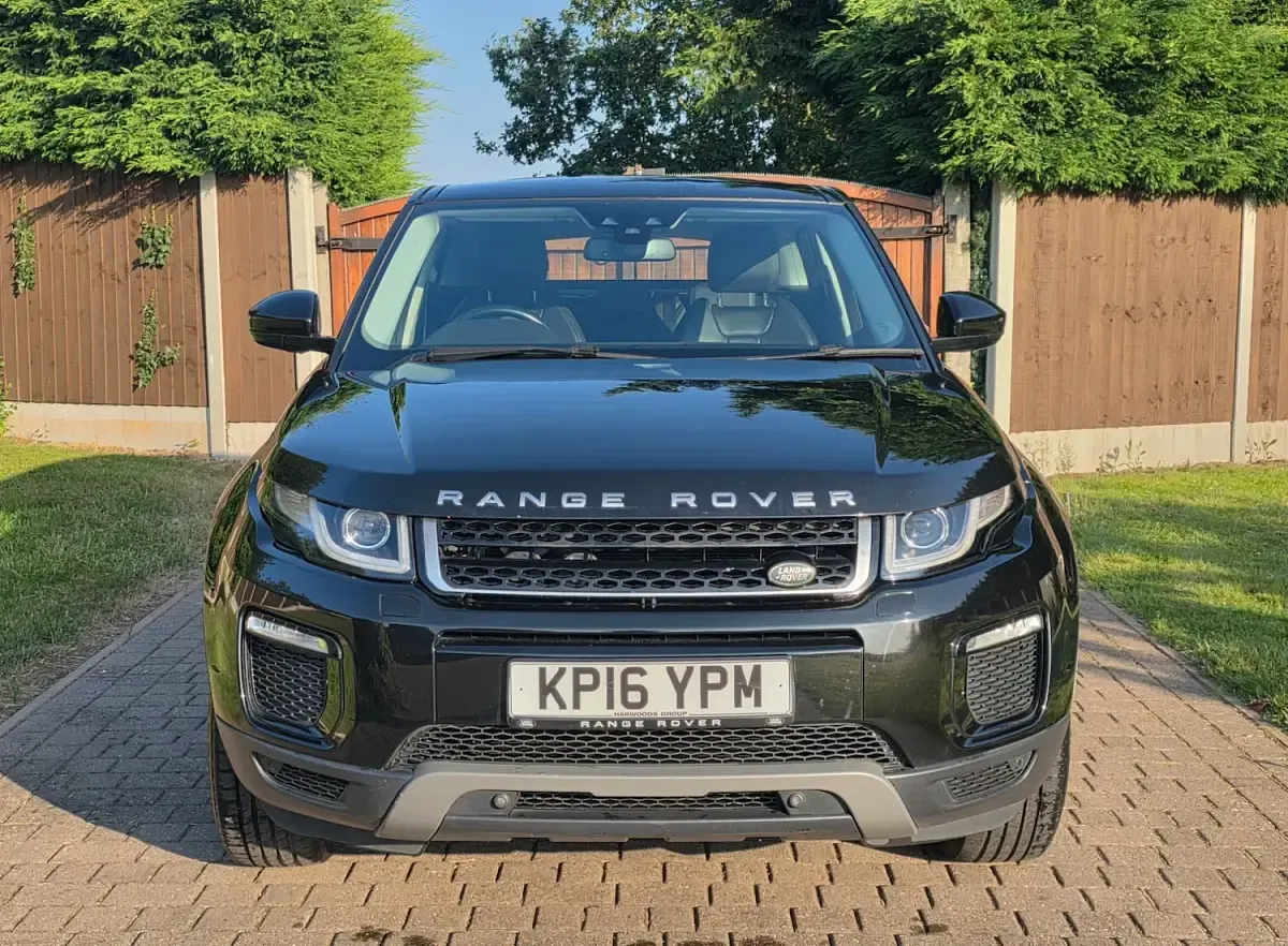 Used Land Rover Range Rover evoque SE 2016 Black Estate