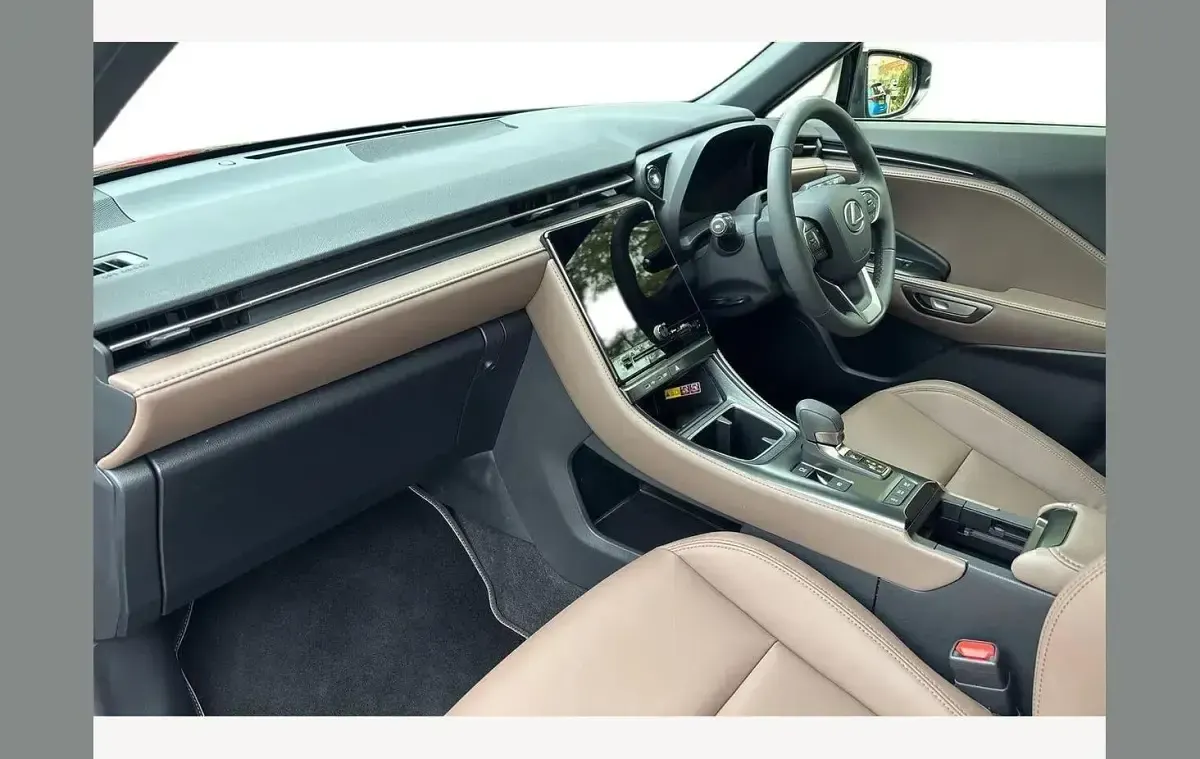 Used Lexus LBX 136 HP (100 kW) 2025 Black SUV
