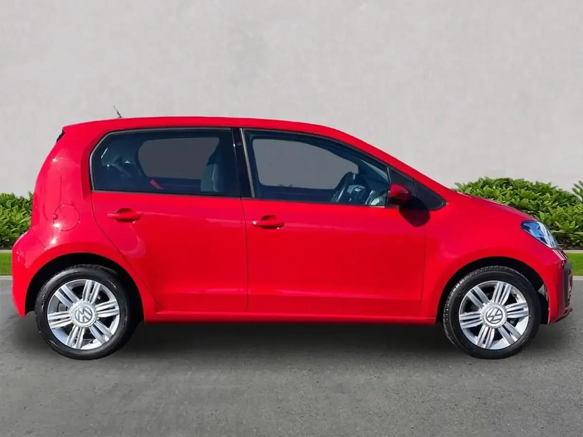 Usado VW up! high up! 75 HP (55 kW) 2018 Vermelho Citadino