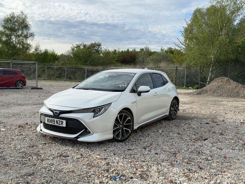 White Used 2019 Toyota Corolla Sport Hatchback | £10,950 (Good price) - Image 1/4