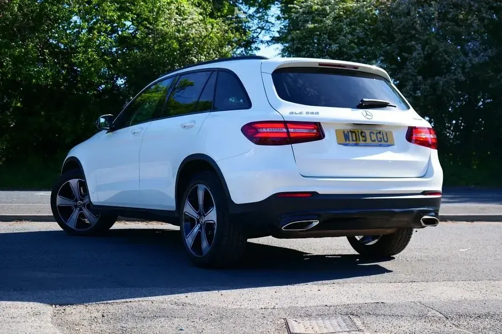 Usado Mercedes GLC250 Urban 2019 Branco Carrinha