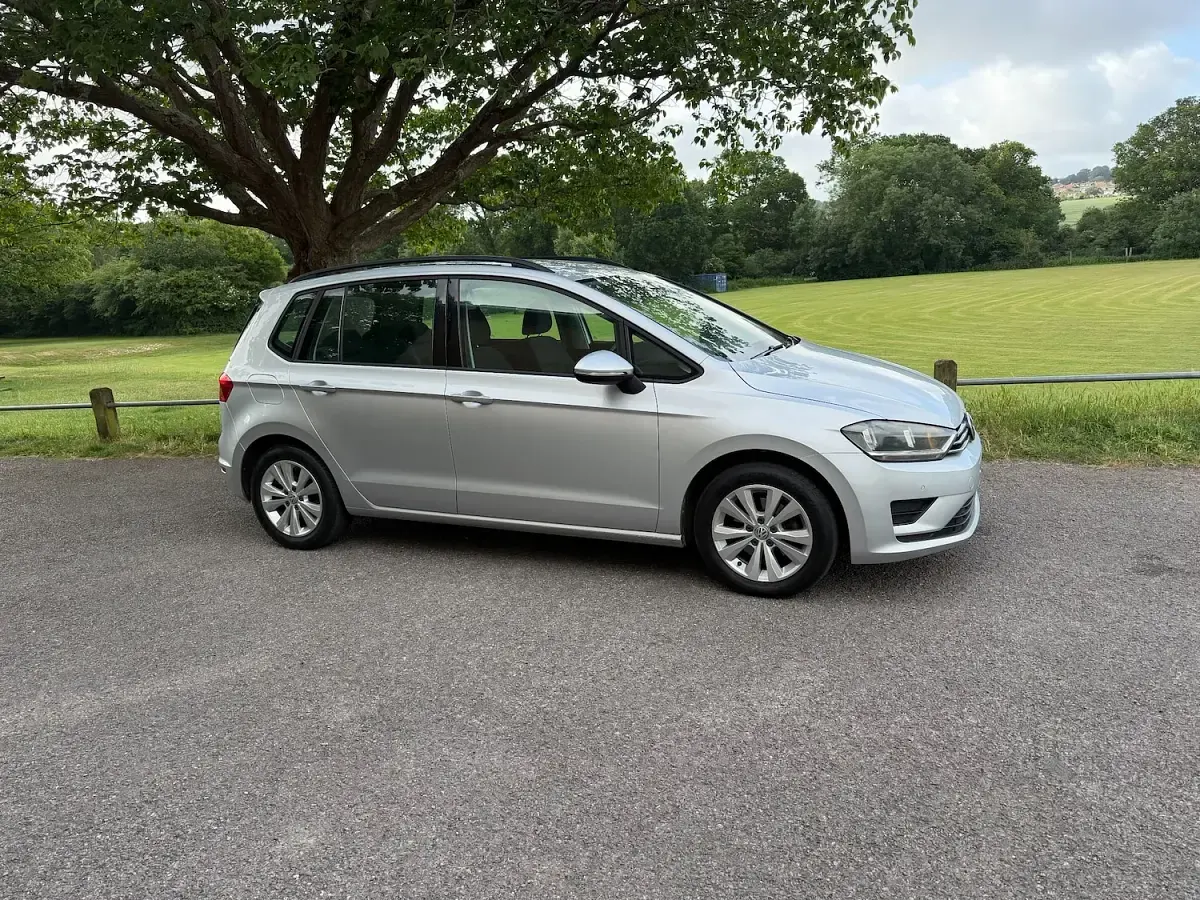 Used VW Golf Sportsvan SE 125 HP (91 kW) 2015 Silver MPV
