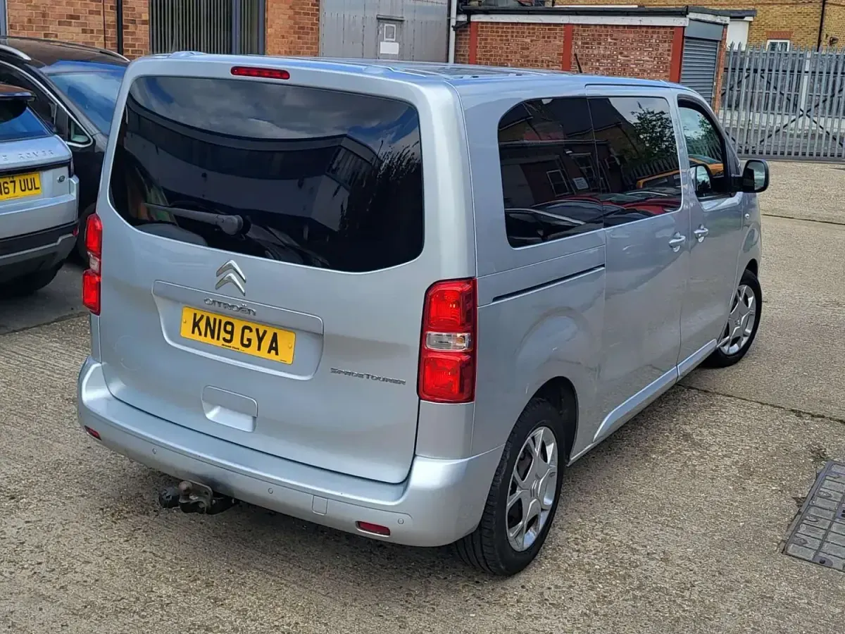 Used Citroën Spacetourer Feel 120 HP (88 kW) 2019 Silver MPV