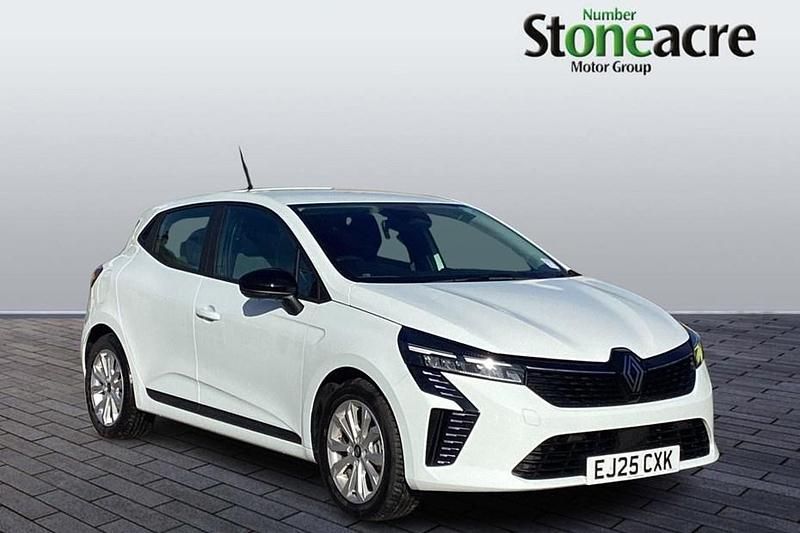 New Renault Clio V Evolution 143 HP (105 kW) 2025 White Hatchback
