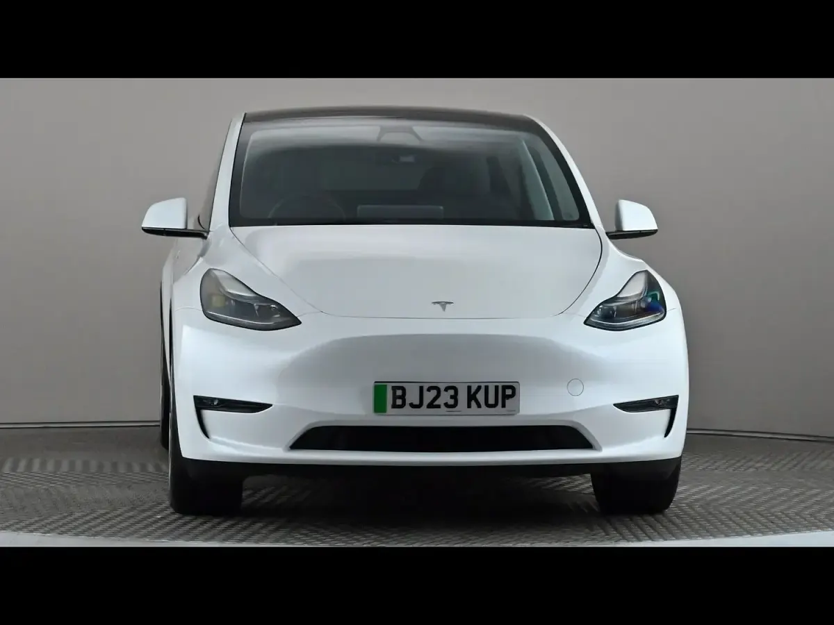 Used Tesla Model Y Long Range AWD 378 kW (514 HP) 2023 White SUV