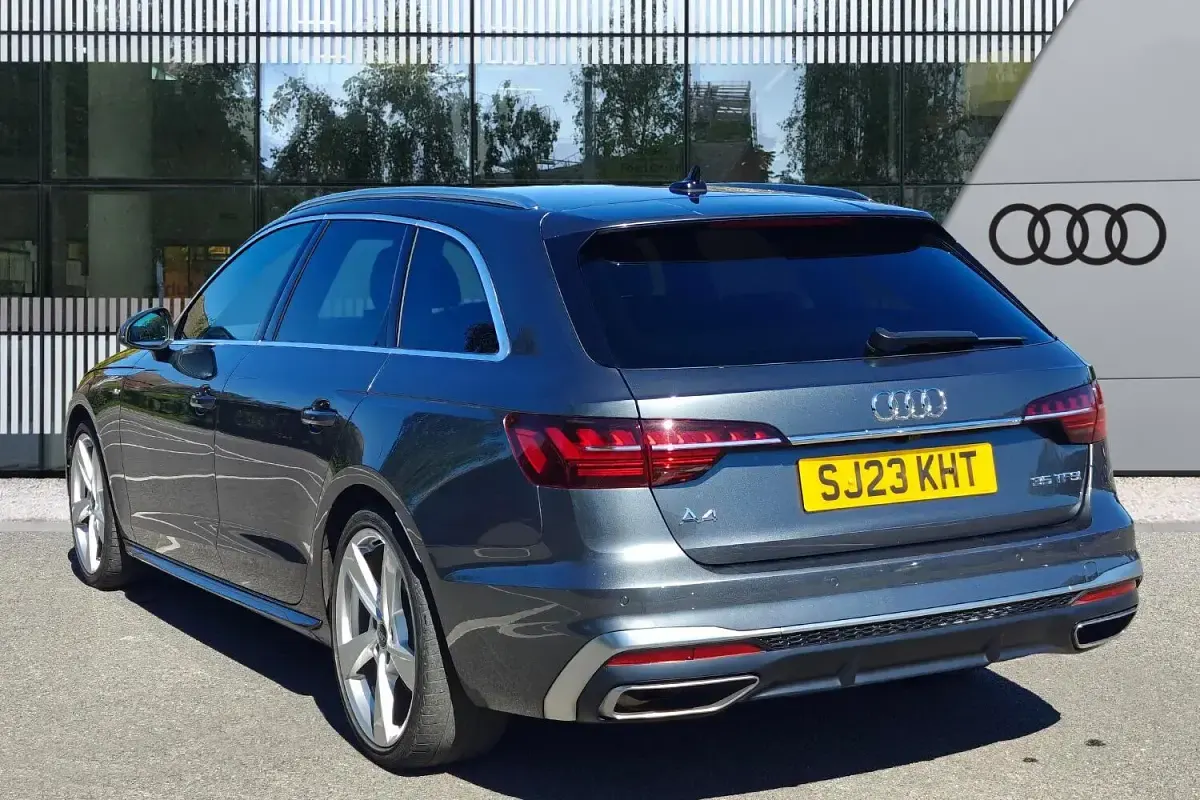 Used Audi A4 S-Line 147 HP (108 kW) 2023 Grey Estate