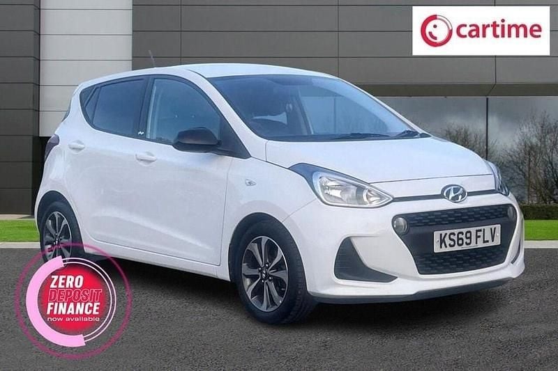 Used Hyundai i10 67 HP (49 kW) 2019 White Hatchback