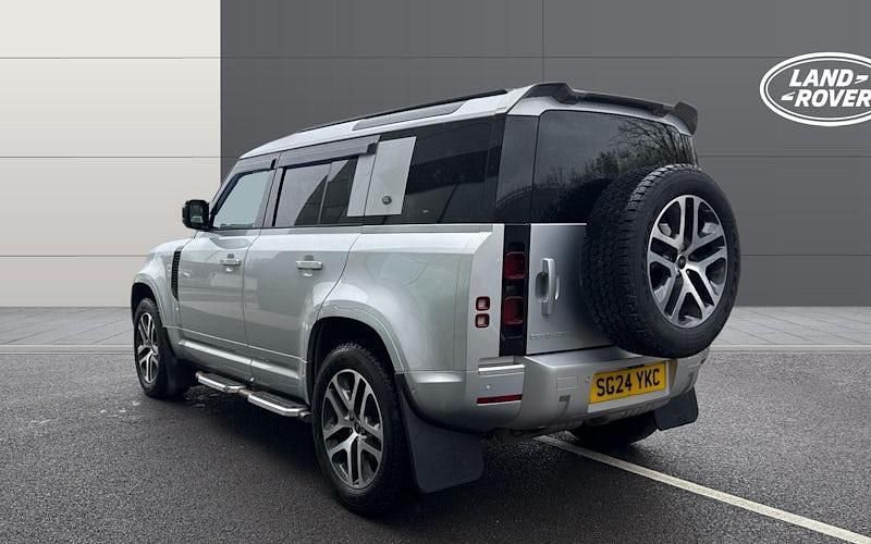 Used Land Rover Defender 249 HP (183 kW) 2023 SUV