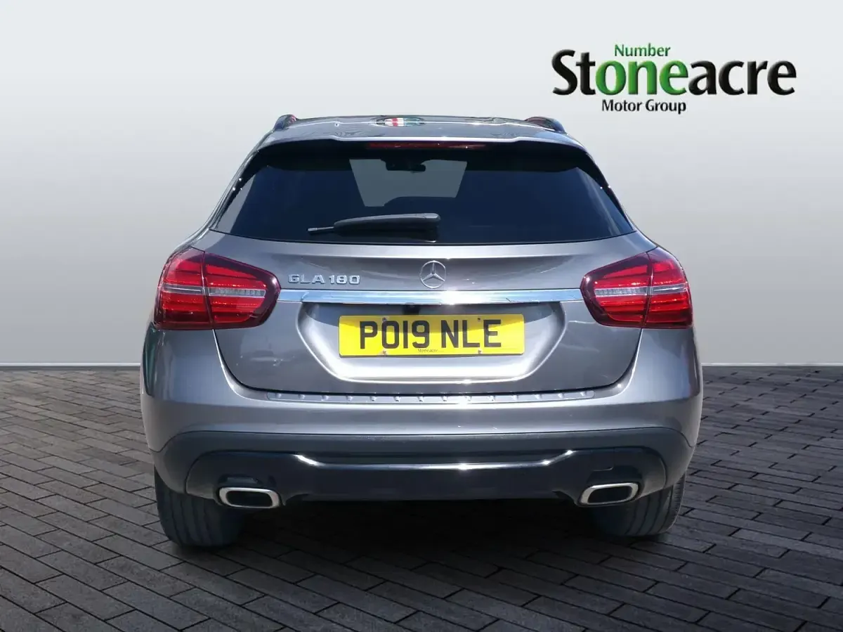 Used Mercedes GLA180 Urban 122 HP (89 kW) 2019 Grey SUV
