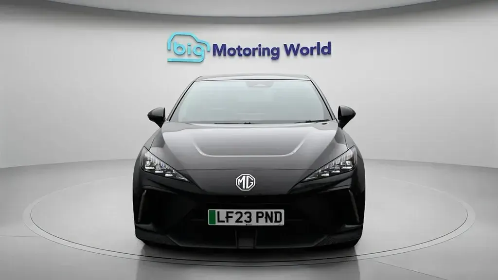Begagnad MG MG4 EV Trophy 319 kW (435 HK) 2023 Halvkombi