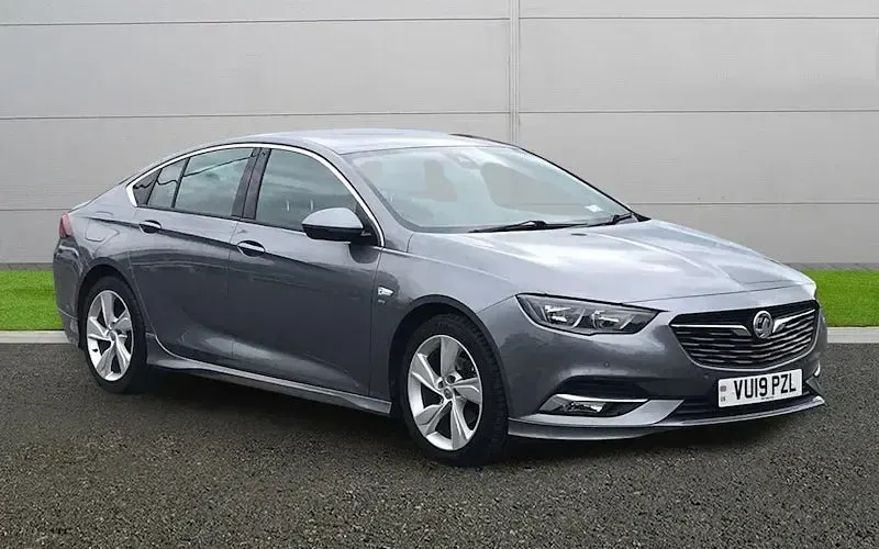 Second-hand Vauxhall Insignia Sport 165 CP (121 kW) 2019 Hatchback