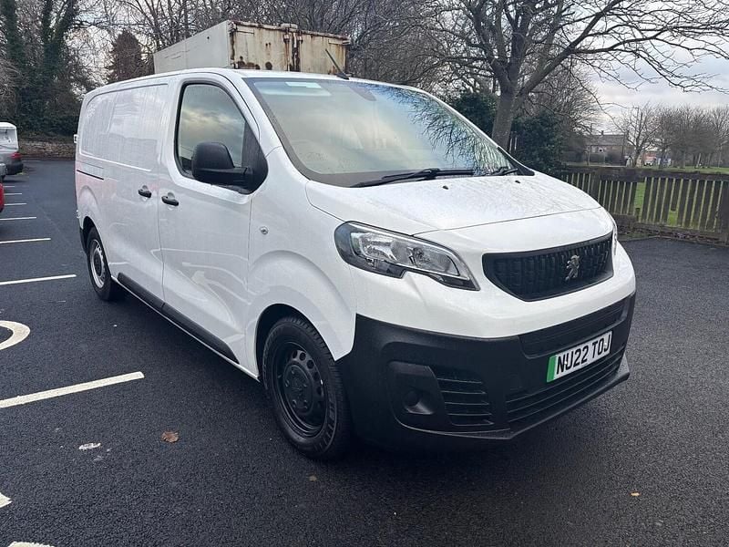 White Used 2022 Peugeot e-Expert Van | £13,495 (Fair price) - Image 1/4