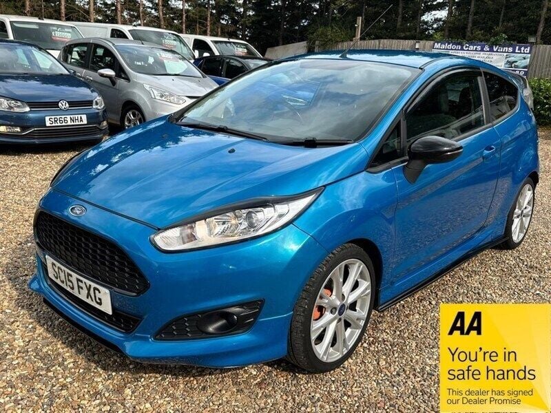 Blue Used 2015 Ford Fiesta Zetec Hatchback | £5,450 (Fair price) - Image 1/4