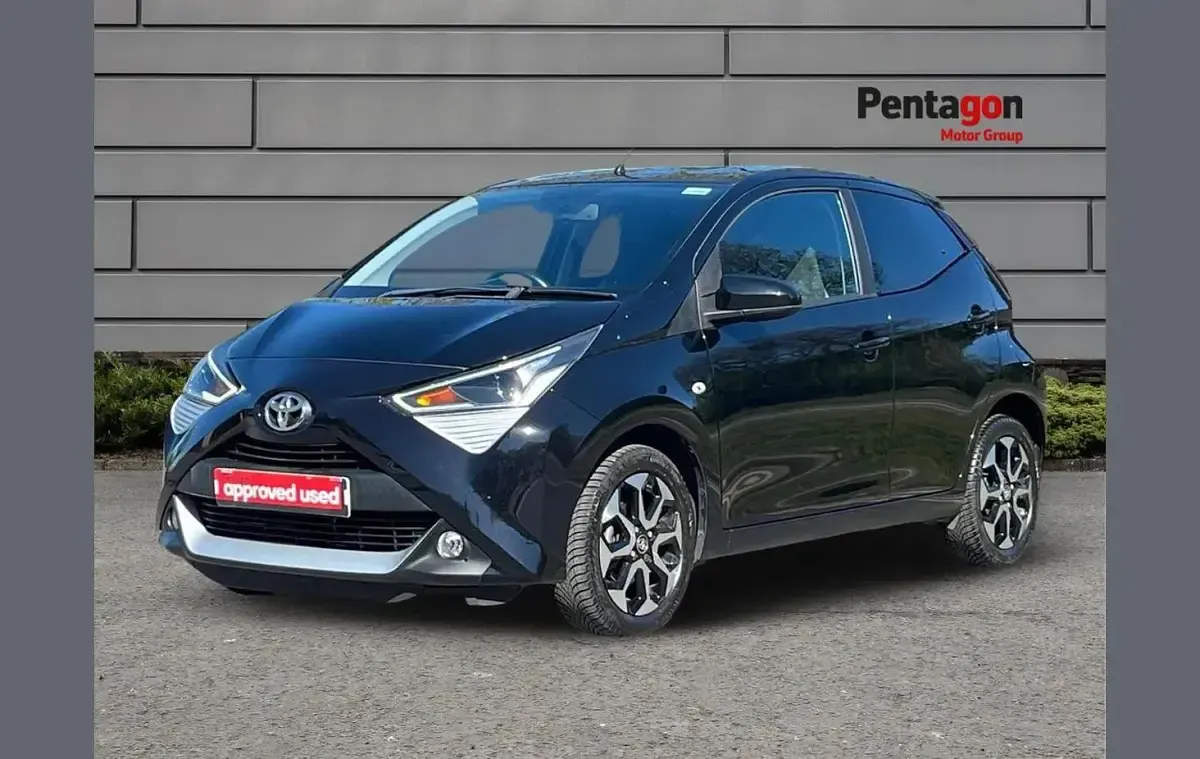 Used Toyota Aygo X-plore 69 HP (50 kW) 2018 Black Hatchback