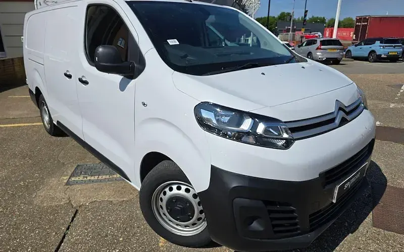 Used Citroën Dispatch 144 HP (105 kW) 2023 MPV