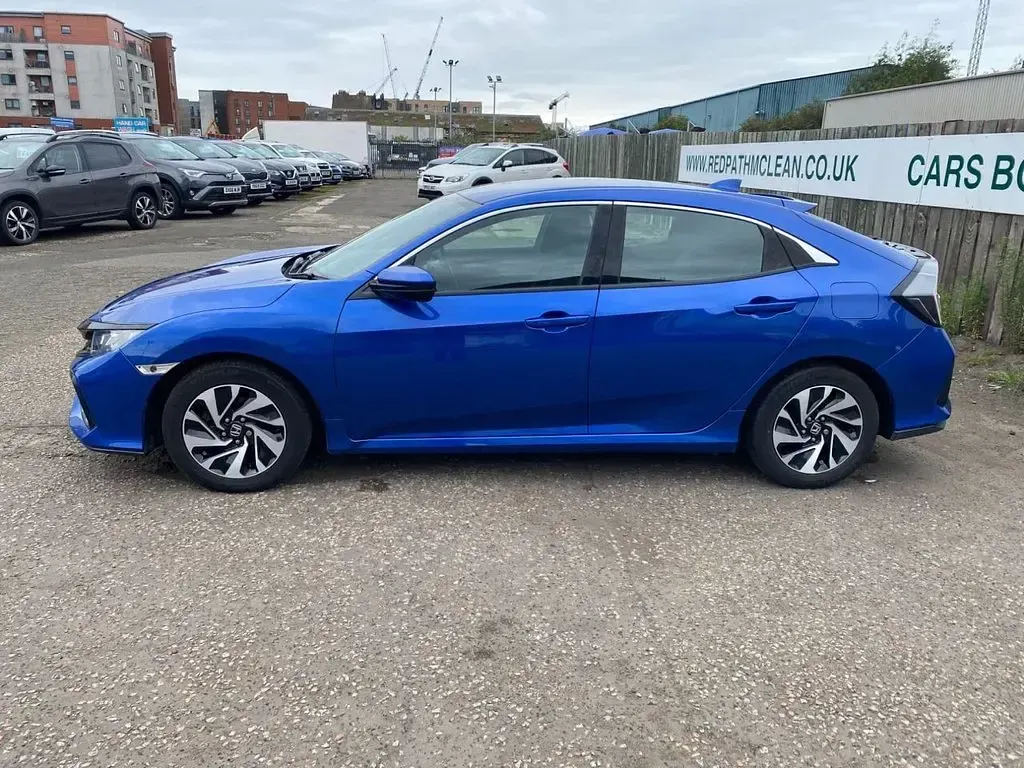 Used Honda Civic SE 126 HP (92 kW) 2018 Blue Hatchback