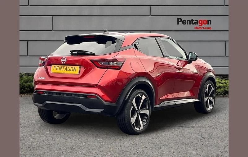 Used Nissan Juke Tekna 112 HP (82 kW) 2022 Red SUV
