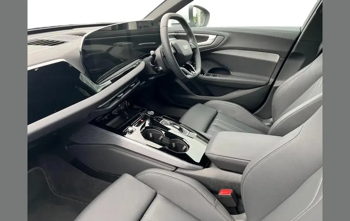 Used Audi A5 S-Line 200 HP (147 kW) 2026 White Estate