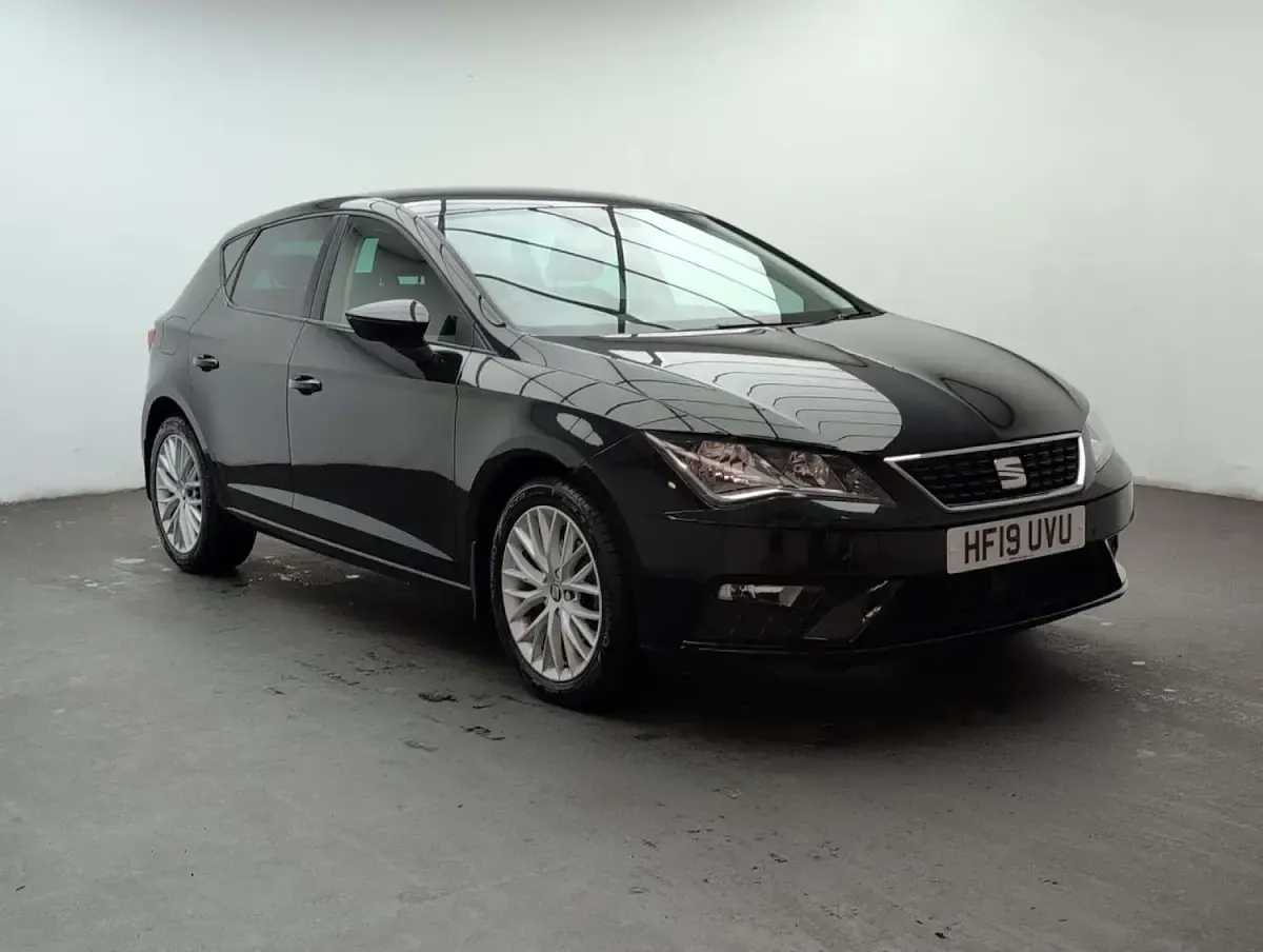 Used Seat Leon SE Dynamic 115 HP (84 kW) 2019 Black Hatchback