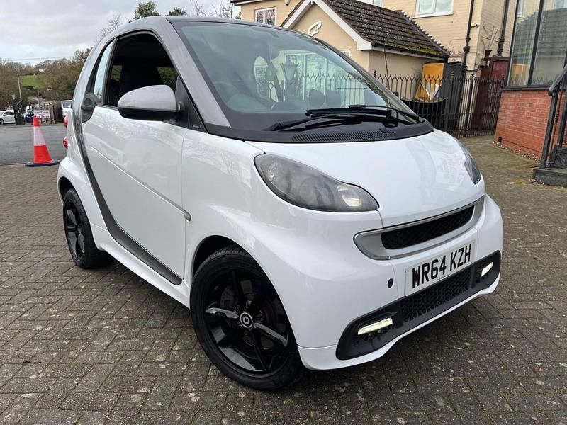 White Used 2014 Smart ForTwo Coupé Coupe | £5,450 (Fair price) - Image 1/4